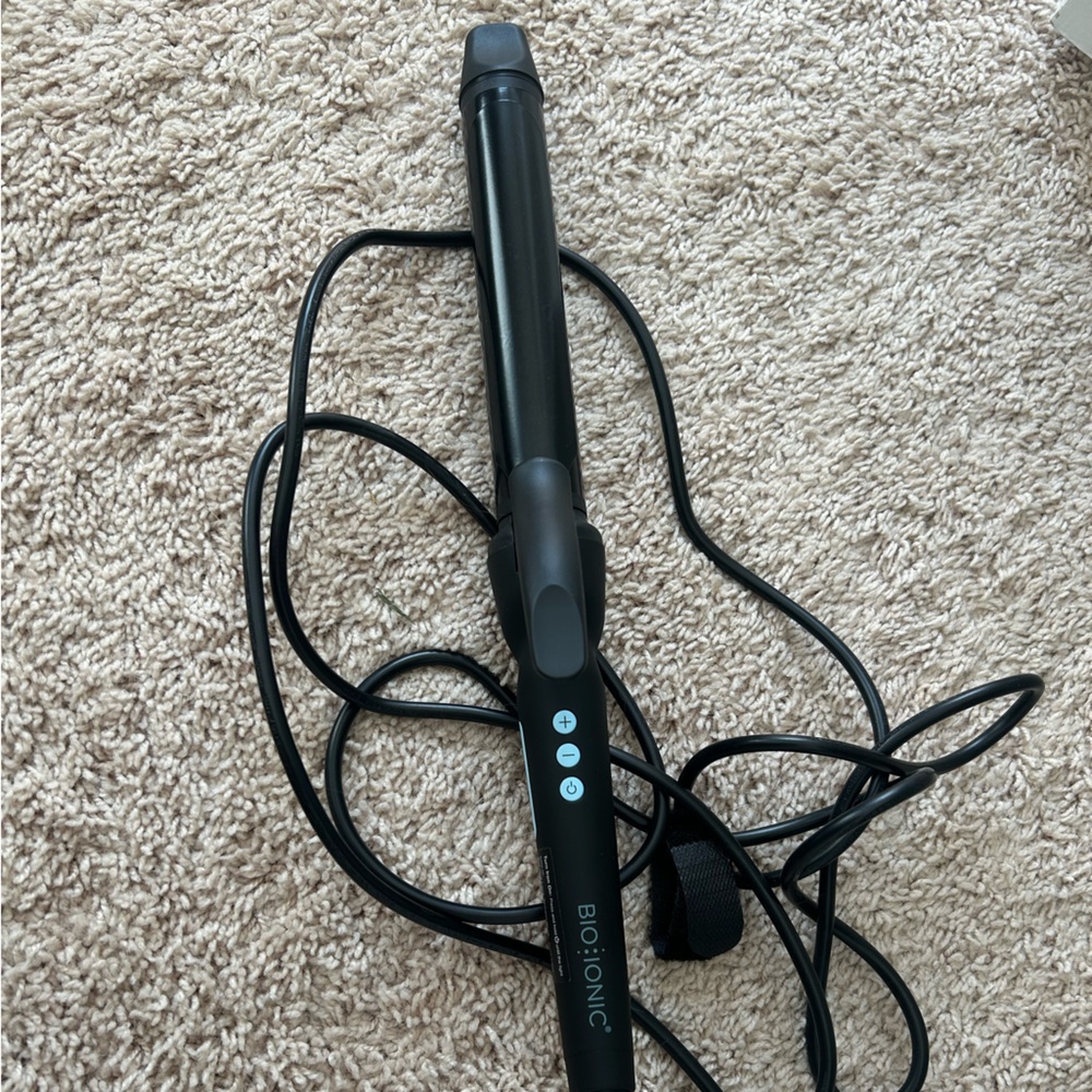 Bio ionic long barrel 1.25” curling iron